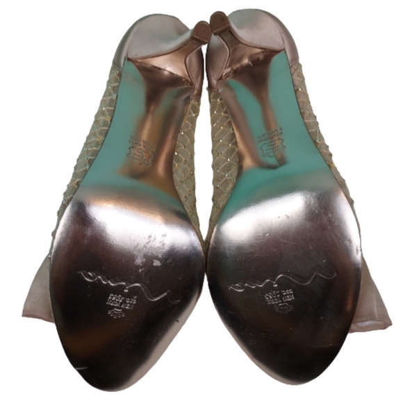 Nina 3" heels NWOT, Woman's size 9.5, tan - Picture 5 of 9